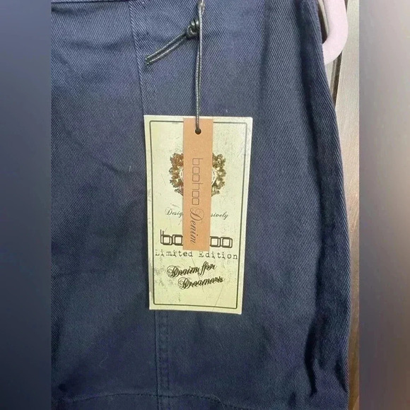 🌺 Boohoo Blue Button Through Front Navy Denim Mini Skirt Size:8 NWT - Picture 4 of 8